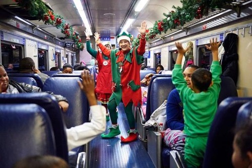 Family Enjoying Best Holiday Train Ride in Washington 2025