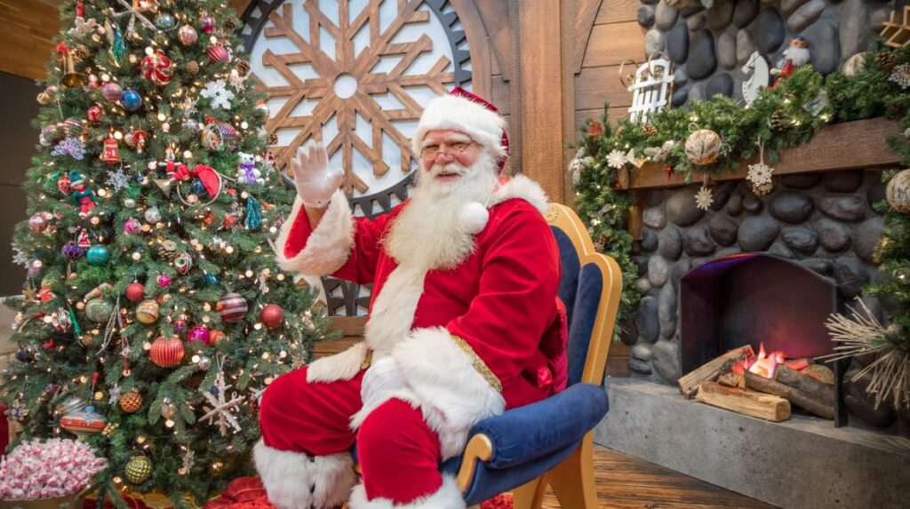 Santa photos at Bellevue Square Mall Washington State 2025. - Where to See Santa in Washington State 2025