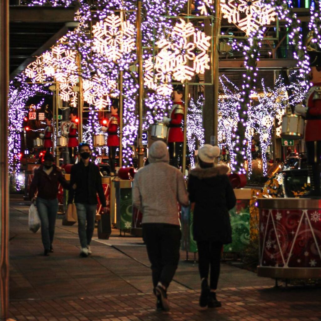 Bellevue Christmas lights 2025 neighborhood decorations