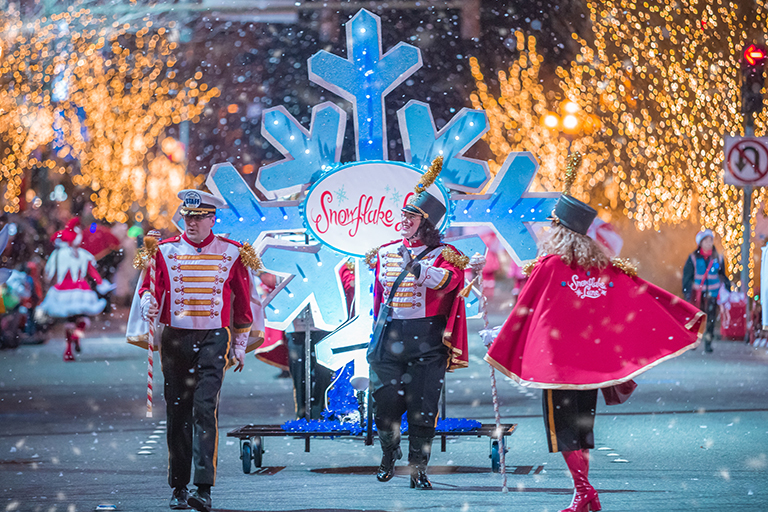 Family-friendly Christmas activities Bellevue WA Snowflake Lane