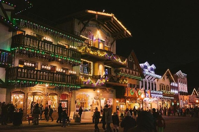 Leavenworth Romantic Christmas Getaway 2025 lights -  Romantic Christmas Getaways in Washington 2025: Cozy, Snowy, and Magical Destinations for Couples