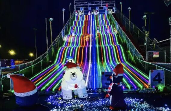 Neighborhood Christmas light displays Seattle 2025